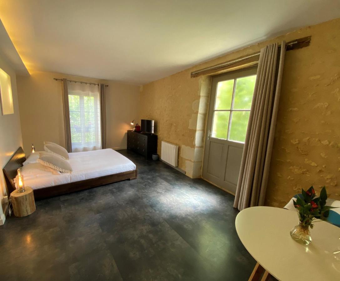 A L'Ombre D'Azay - Demeure D'Hotes - Guesthouse Exteriör bild
